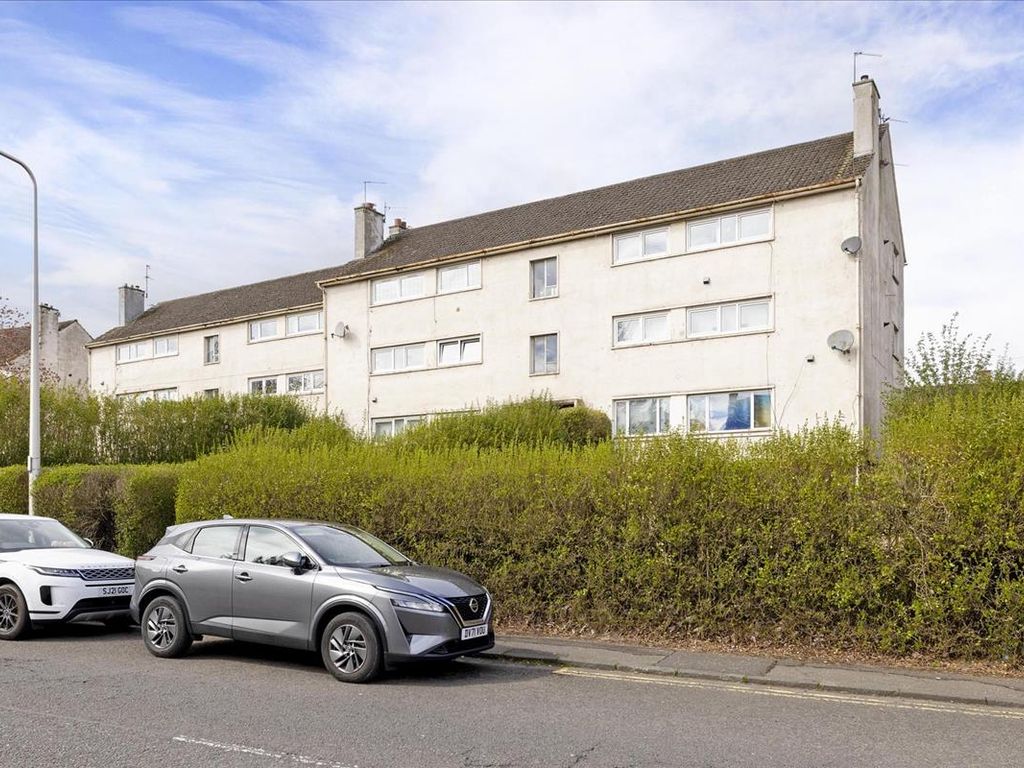 3 Bed Flat For Sale In 57 5 Oxgangs Avenue Edinburgh Eh13 £150 000