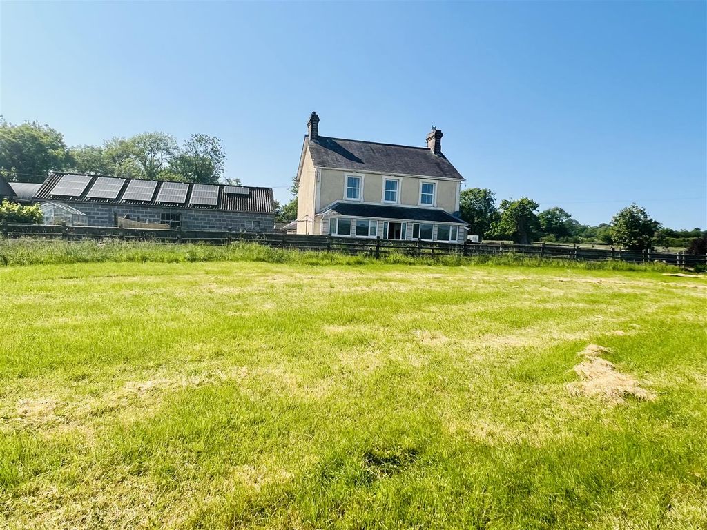 4 bed detached house for sale in Manordeilo, Llandeilo SA19, £850,000
