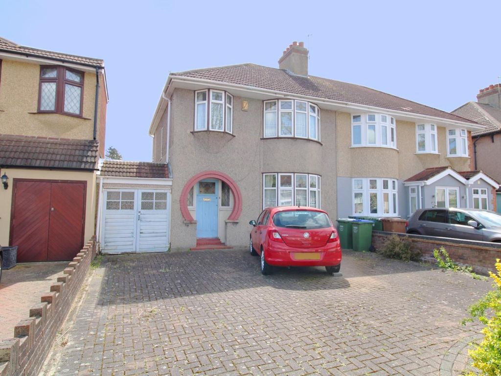 3 bed property for sale in Hythe Avenue, Bexleyheath DA7, £480,000 Zoopla