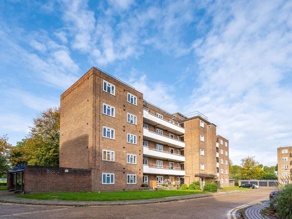 Sulivan Court, Fulham, London SW6  