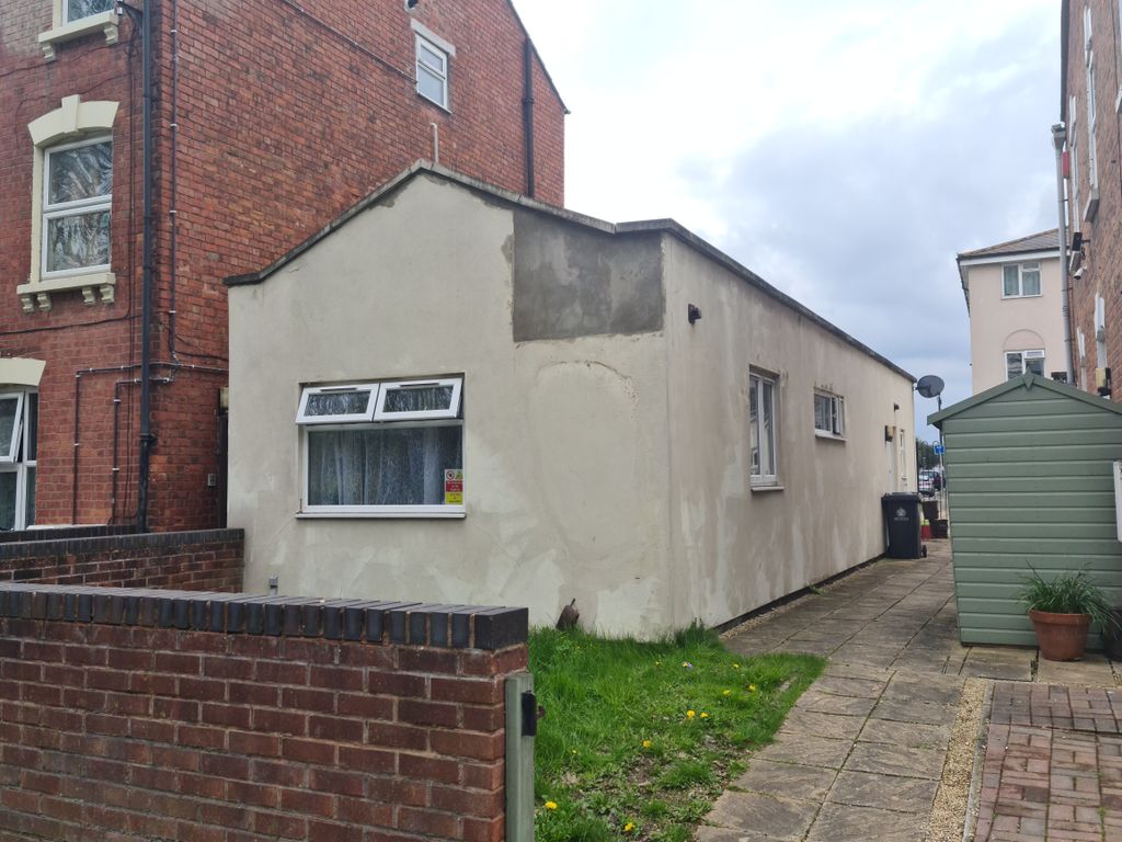 2 bed property for sale in 25 Park End Road, Gloucester