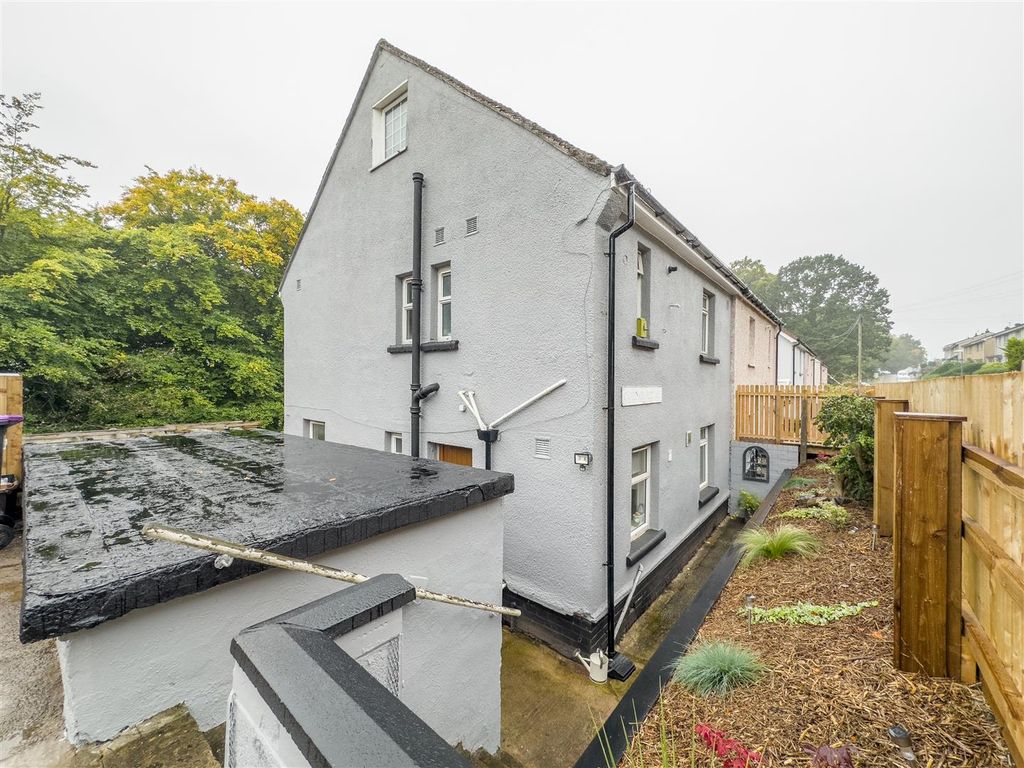 3 bed semidetached house for sale in Capel Newydd Avenue, Blaenavon
