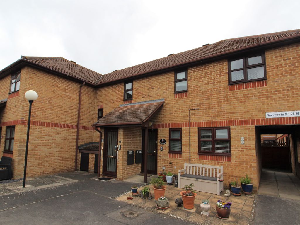 1 bed flat for sale in Postern Close, Portchester, Fareham PO16 Zoopla