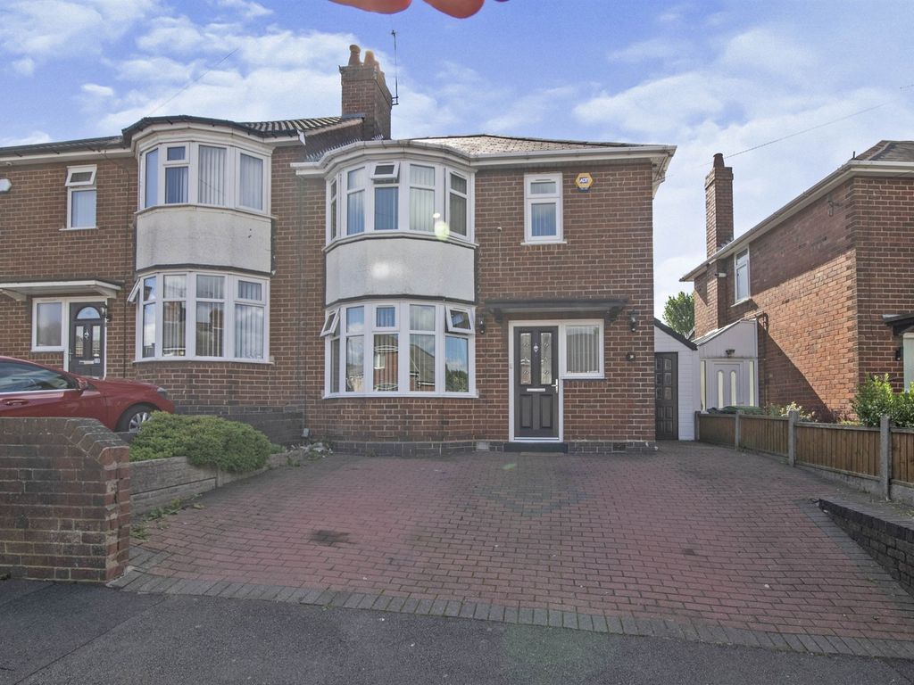 3 bed semidetached house for sale in Gads Lane, West Bromwich B70 Zoopla
