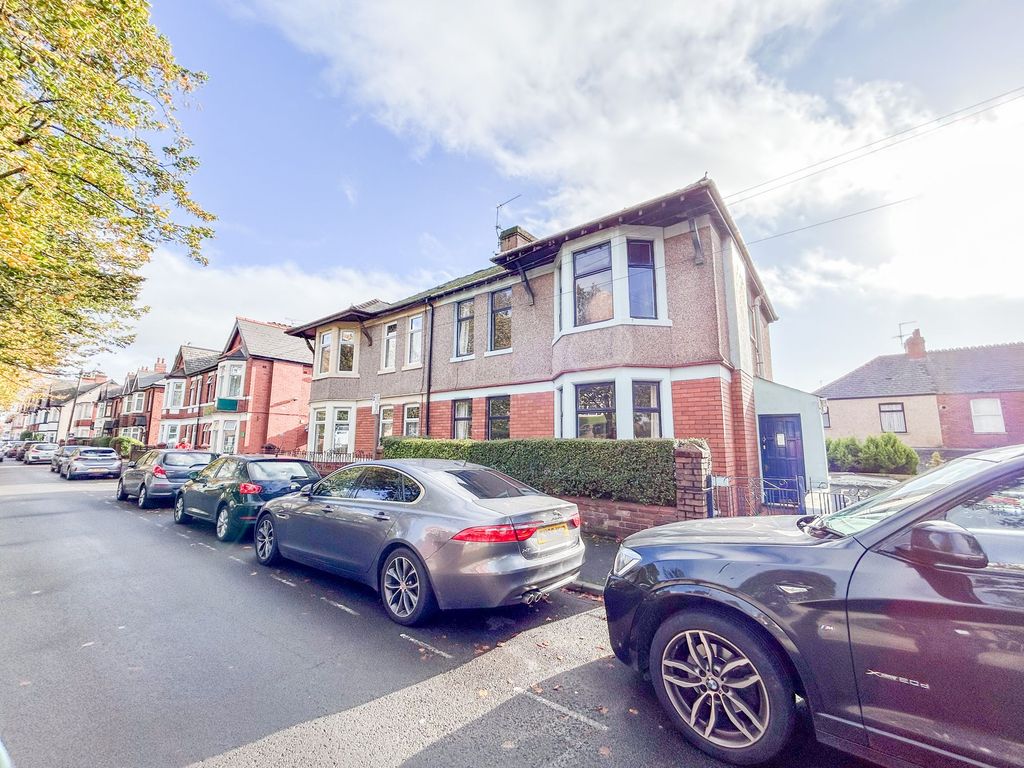 4 bed semidetached house for sale in Cardiff Road, Newport NP20, £