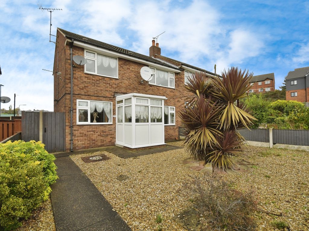 3 bed semidetached house for sale in Station Road, Shirebrook