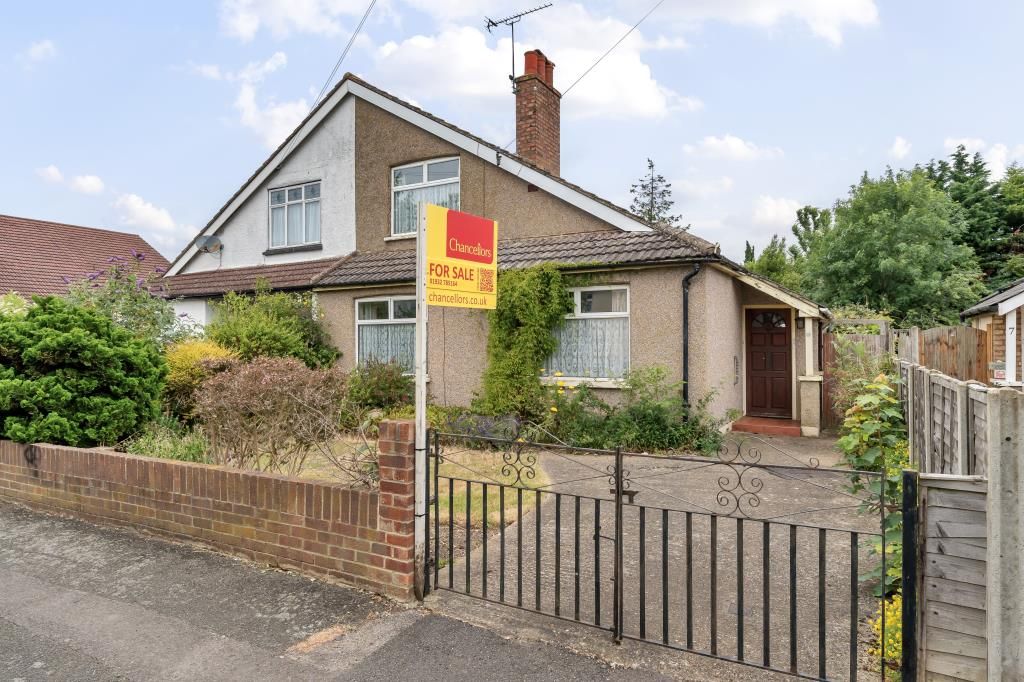 3 bed bungalow for sale in SunburyOnThames, Surrey TW16, £450,000
