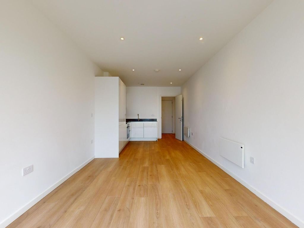 Studio to rent in Selden Hill, Hemel Hempstead HP2, £975 pcm Zoopla