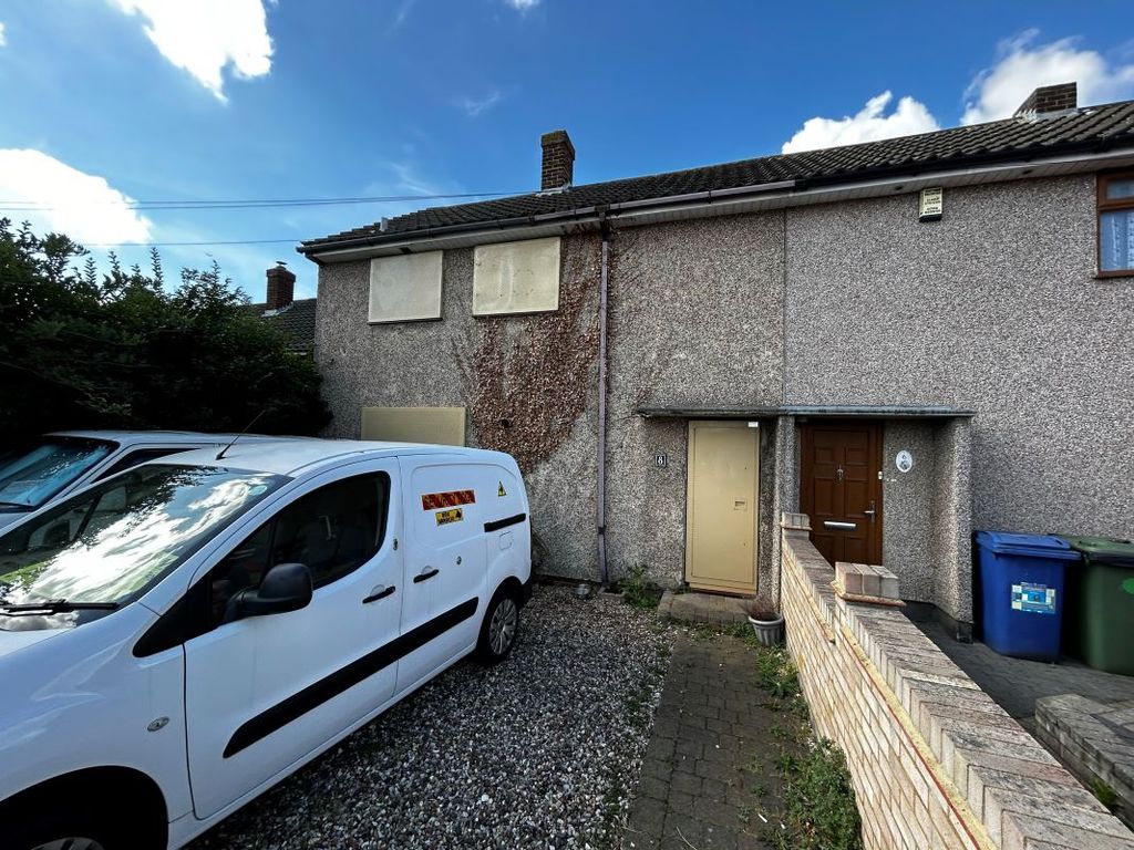 2 bed end terrace house for sale in 8 Silvertown Avenue, StanfordLe