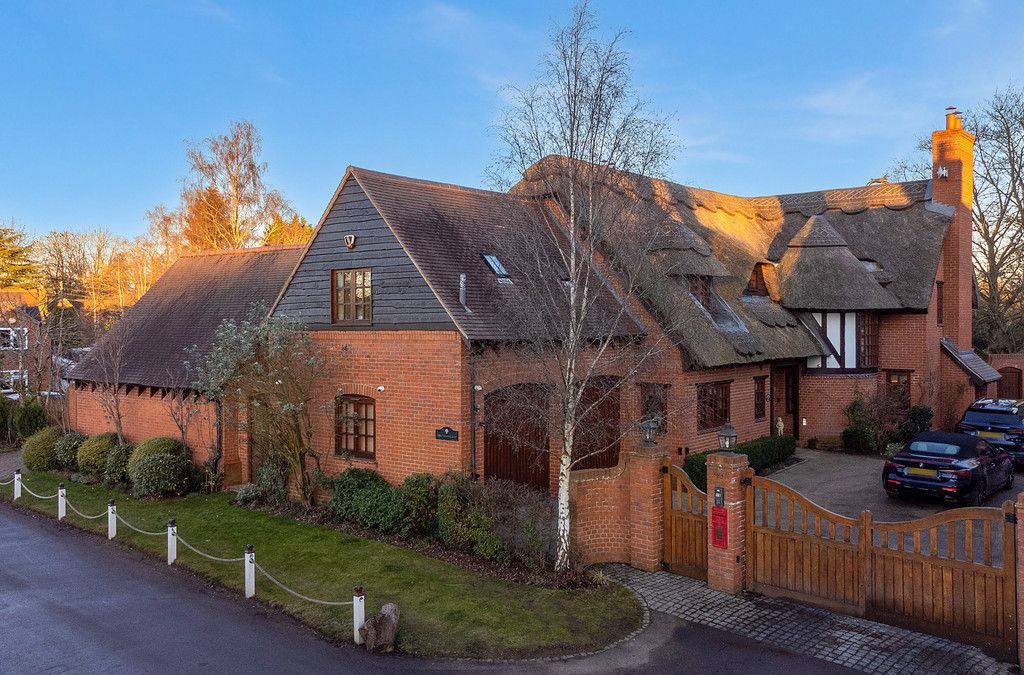 4 bed detached house for sale in Bond End Monks Kirby Rugby