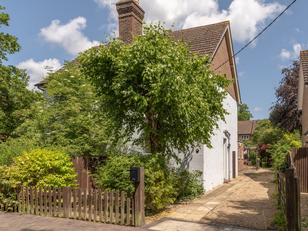 3 bed semidetached house for sale in Brickfield Cottages, Plough Road, Smallfield, Horley RH6