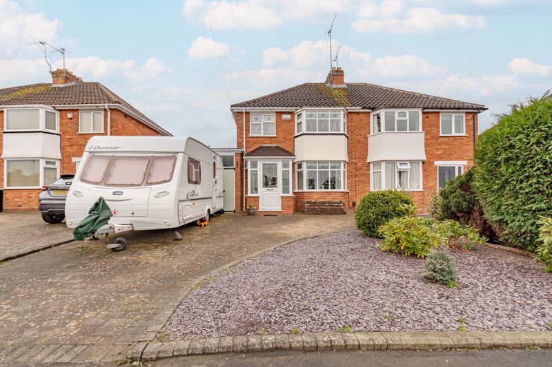 3 bed semidetached house for sale in Longmoor Road, Halesowen, West