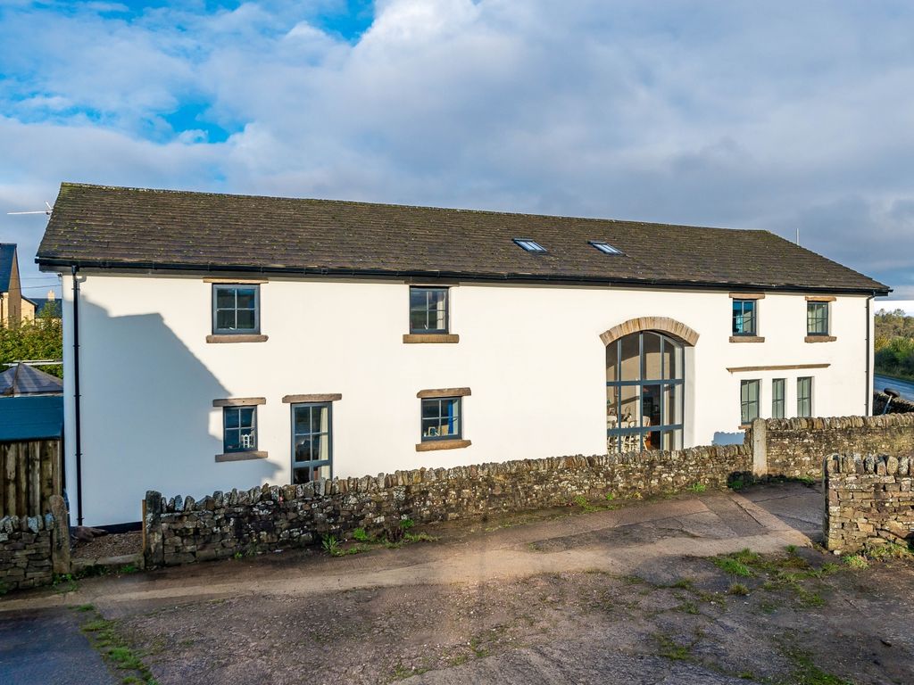 5 bed detached house for sale in Roman Road, Eccleshill, Darwen