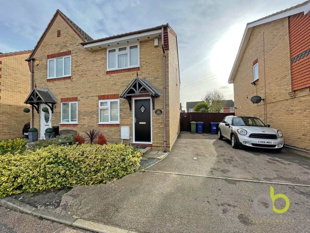 2 bed semidetached house to rent in Dudley Close, Chafford Hundred
