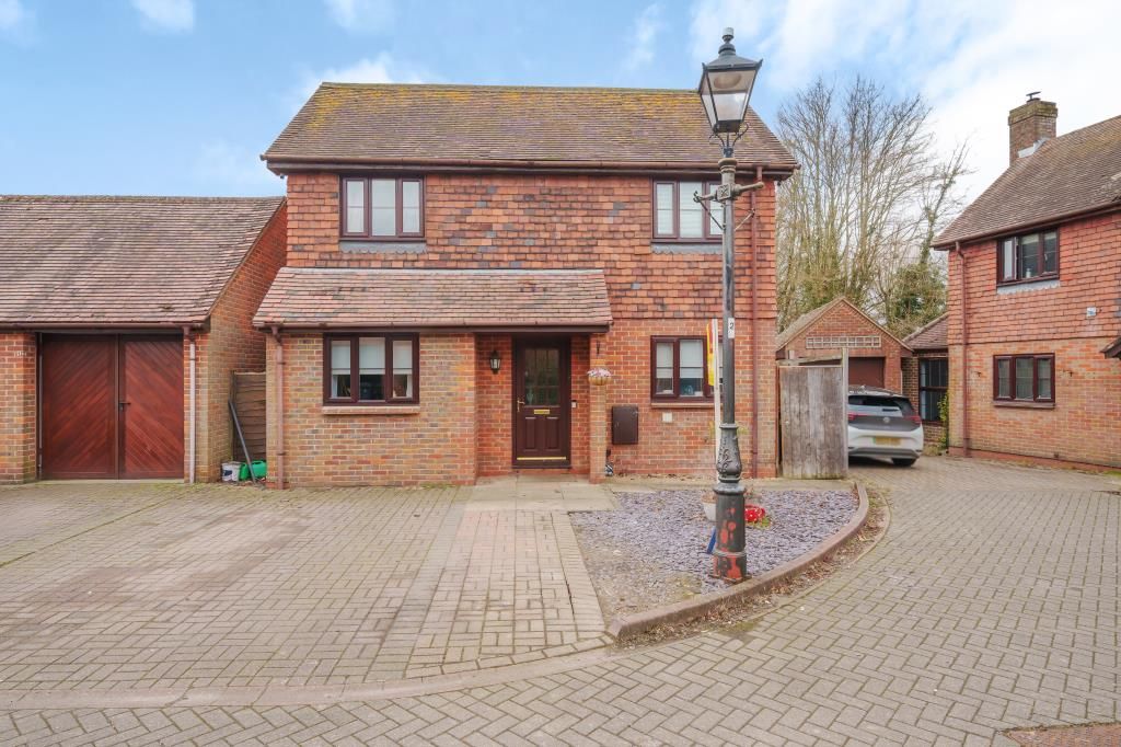 3 bed detached house for sale in Kingsclere, Hampshire RG20 Zoopla