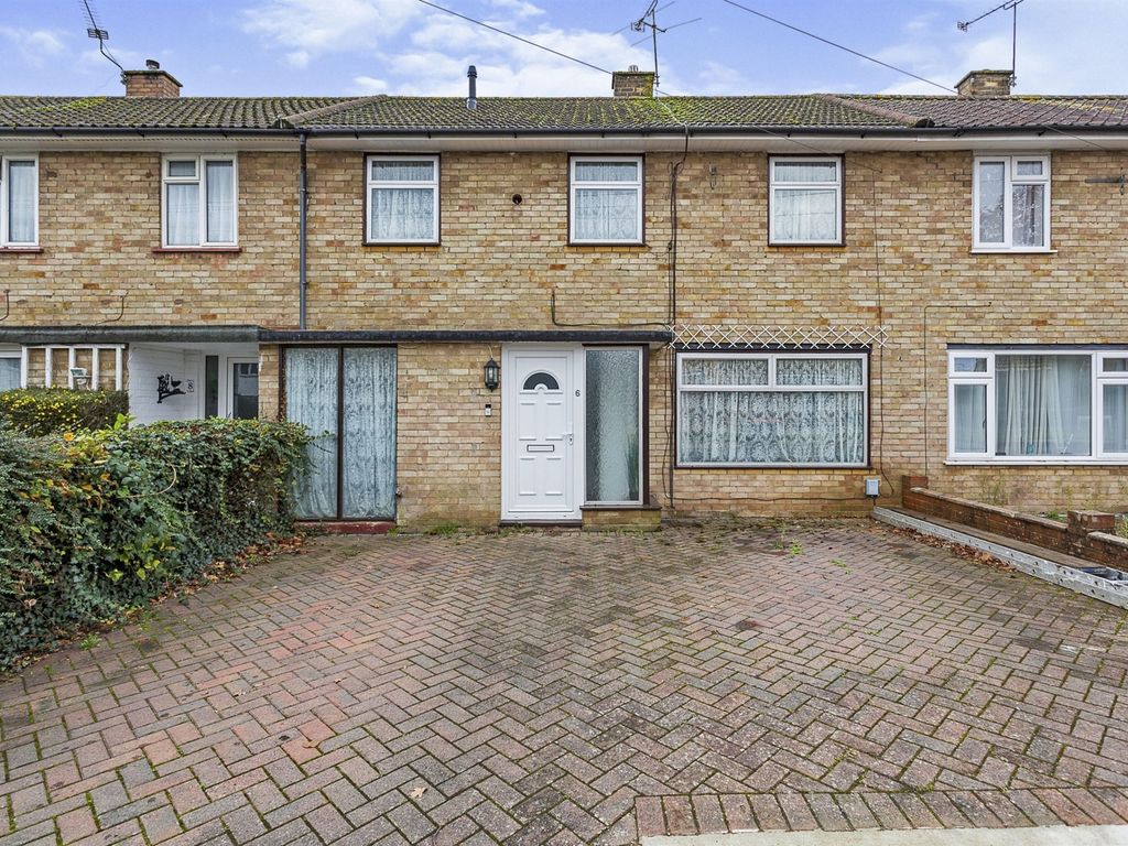 Caffins Close Crawley RH10