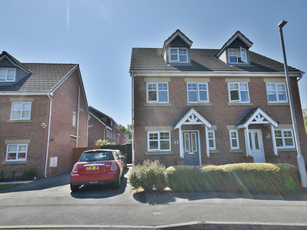4 bed town house for sale in Bryn Coch, Wrexham LL11 Zoopla