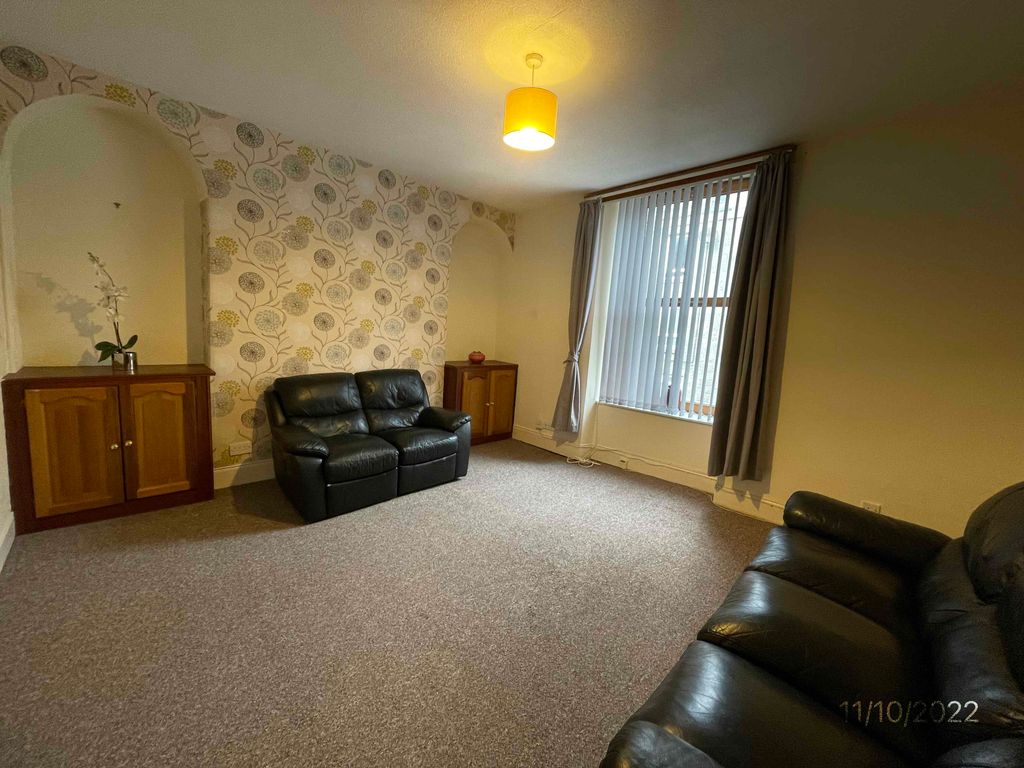 2 bed flat to rent in Urquhart Road, First Floor Left, Aberdeen AB24, £