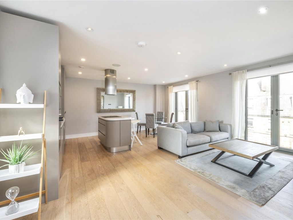 2 bed flat for sale in Madison Apartments, Fulham SW6, £850,000 Zoopla