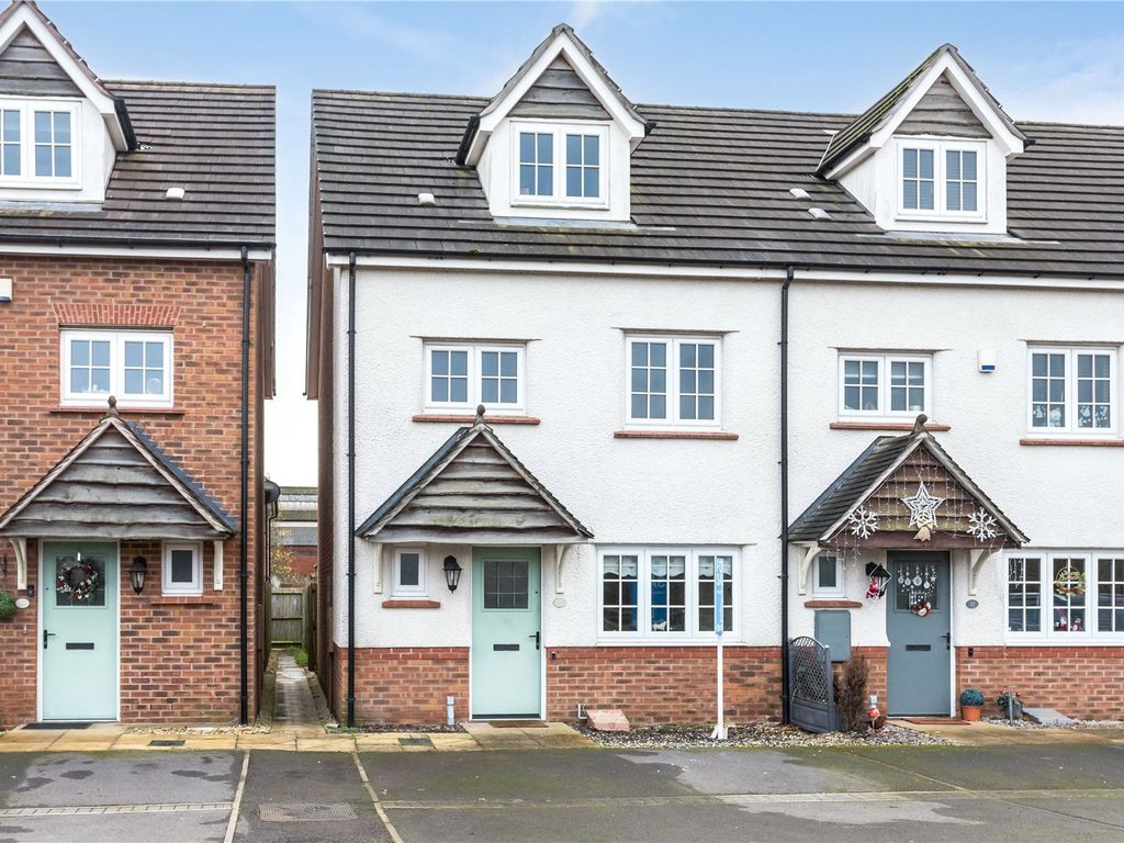 4 bed end terrace house for sale in Northwick Terrace, Bilston