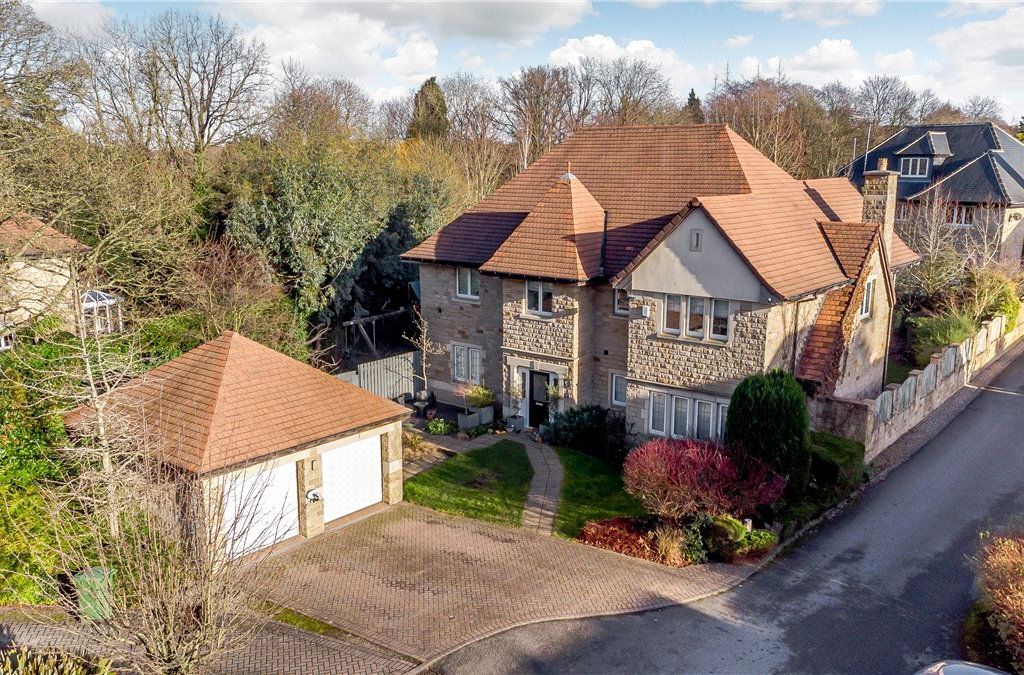 5 bed detached house for sale in Alwoodley Gates, Alwoodley, Leeds