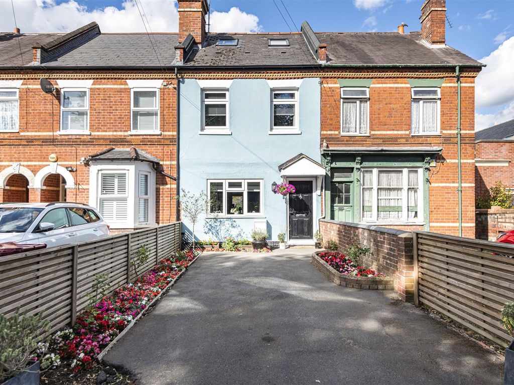 4 bed terraced house for sale in Armour Road, Tilehurst, Reading RG31