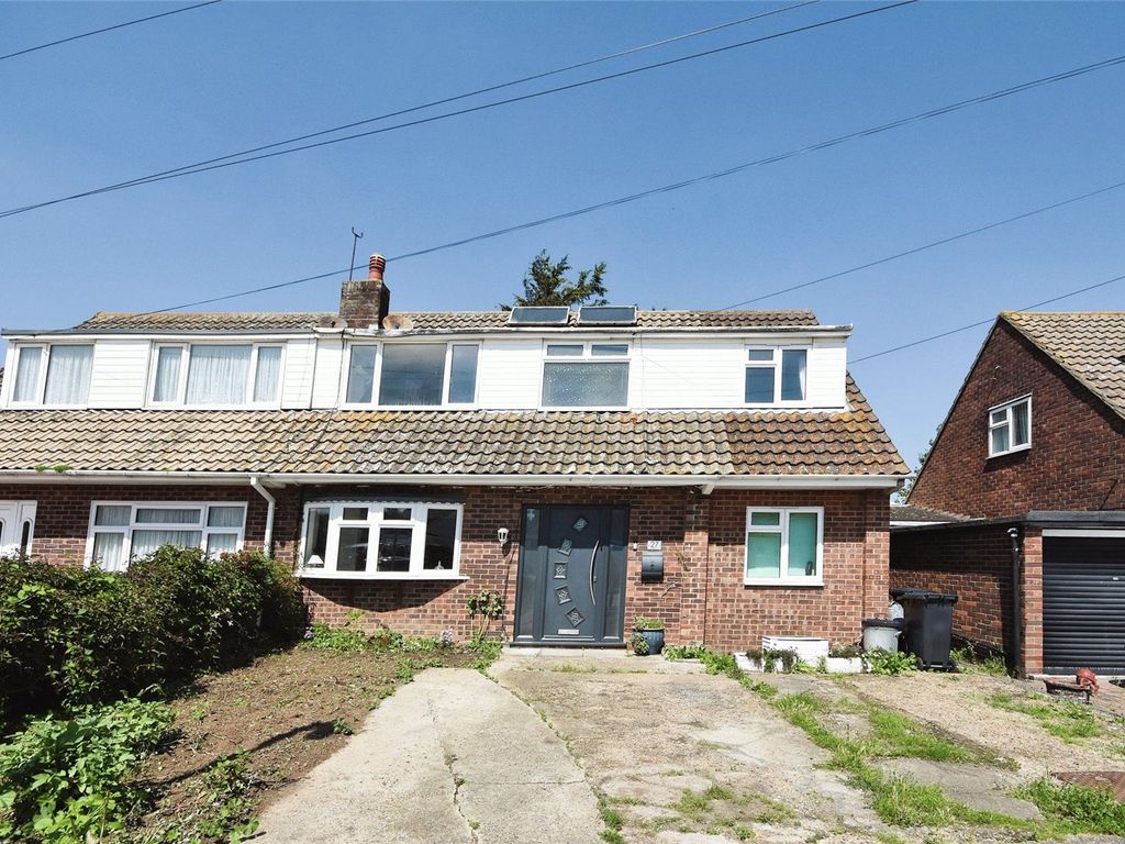 5 bed semidetached house for sale in Wembley Avenue, Mayland