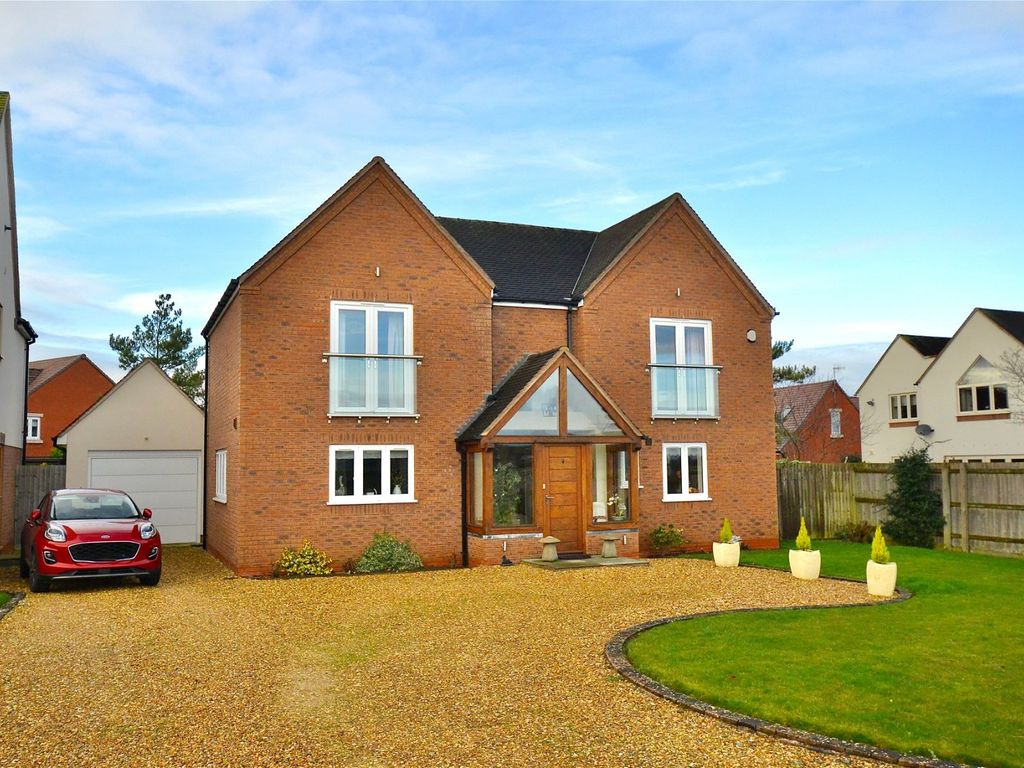 3 bed detached house for sale in Bretforton Road, Badsey, Evesham WR11