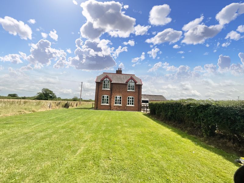 3 bed detached house to rent in 'highfield Cottage', Winsford Road
