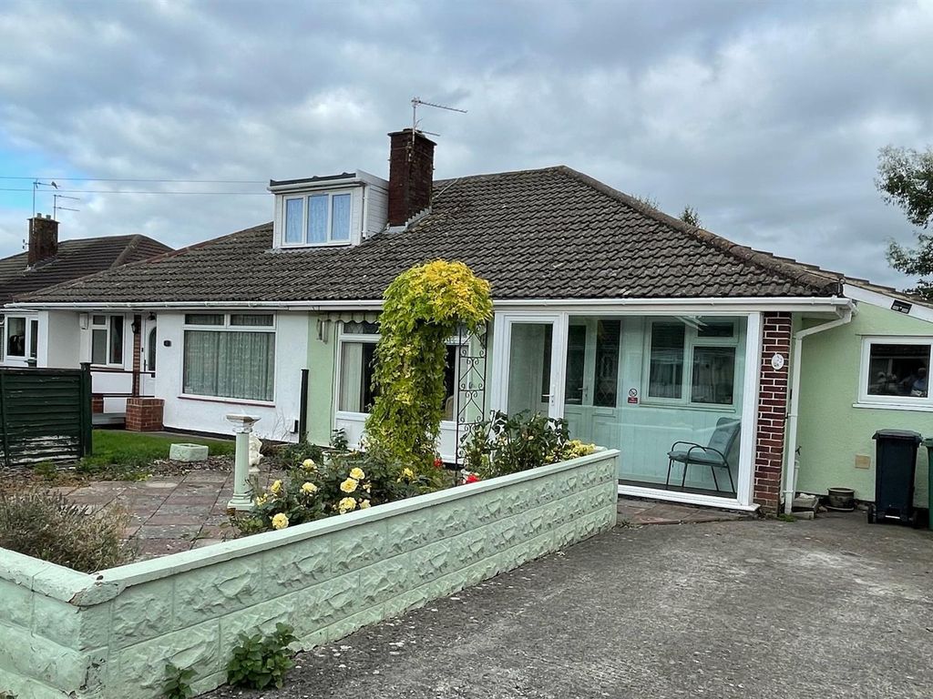 2 bed semidetached bungalow for sale in Orchard Close, Worle, Weston