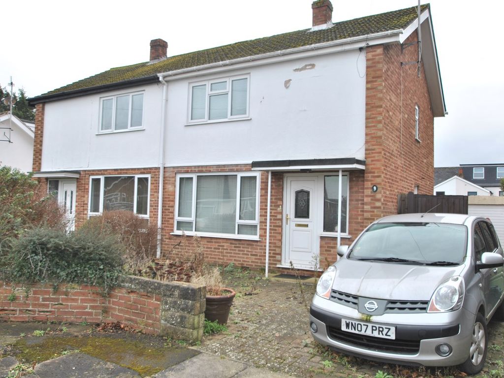 2 bed semidetached house for sale in Mendip Close, Cheltenham GL52, £