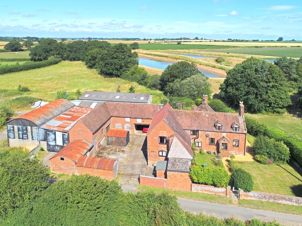 5 bed farm for sale in Tern Lane, LongdonUponTern, Telford