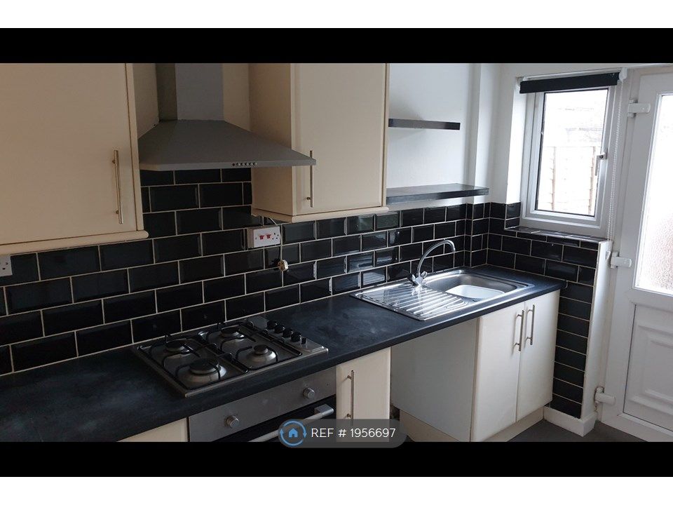 3 bed terraced house to rent in Lightfoot Road, Newton Aycliffe DL5, £