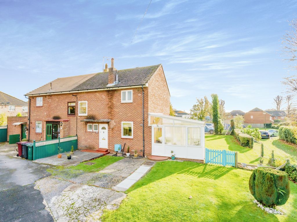 2 bed semidetached house for sale in Garland Square, Tangmere