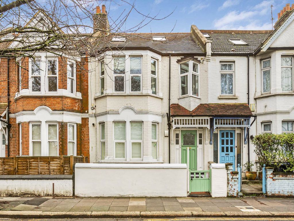 3 bed flat for sale in Horn Lane, London W3 Zoopla