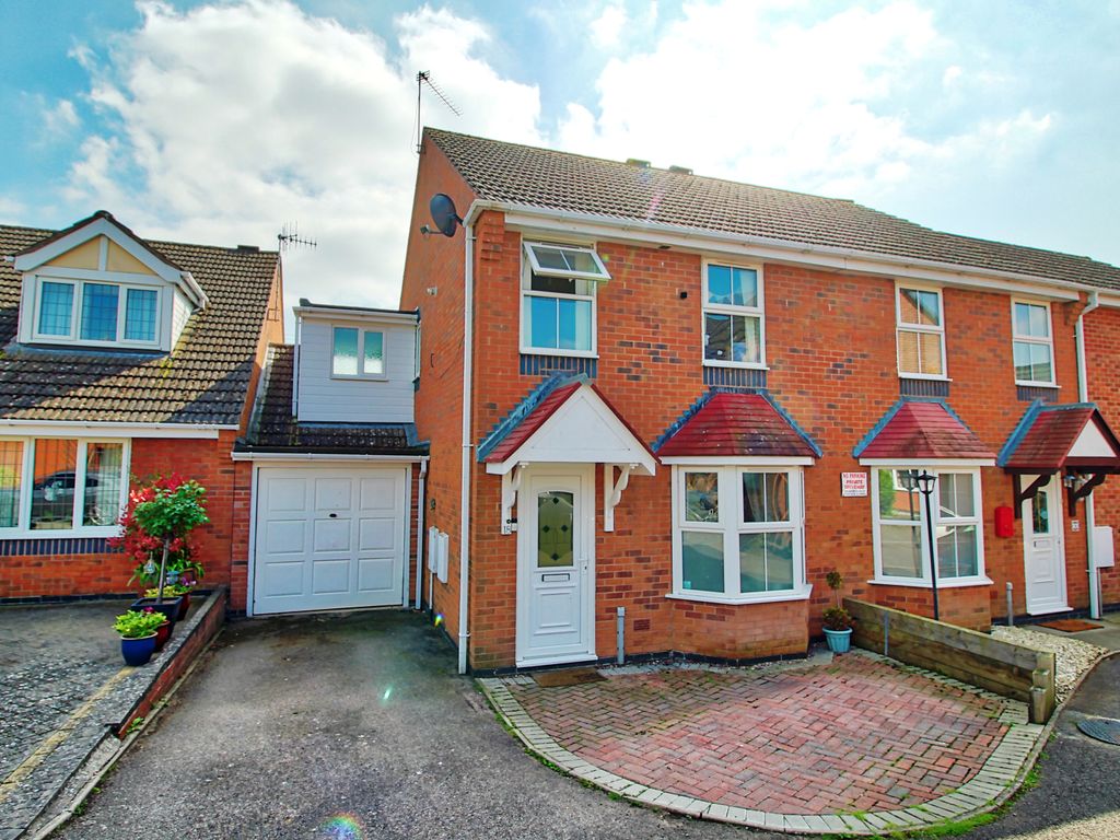 3 bed terraced house for sale in Chestnut Close, Lower Moor, Pershore