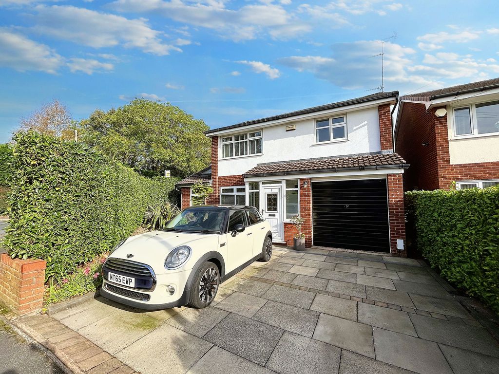 3 bed detached house for sale in Morley Avenue, Swinton M27, £365,000