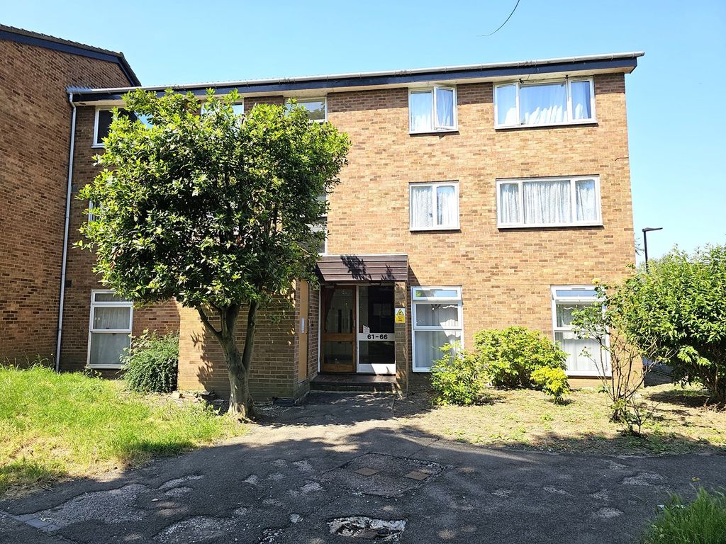 2 bed flat to rent in Buckingham Avenue, Perivale, Greenford UB6 Zoopla