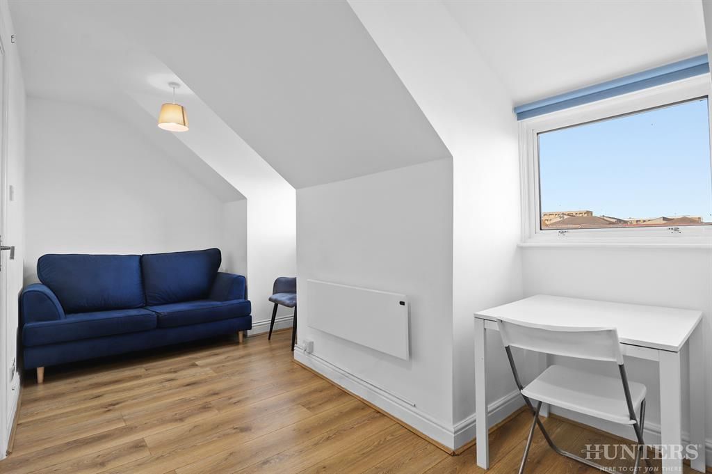2 bed flat to rent in Tynemouth Road, London N15, £1,650 pcm Zoopla