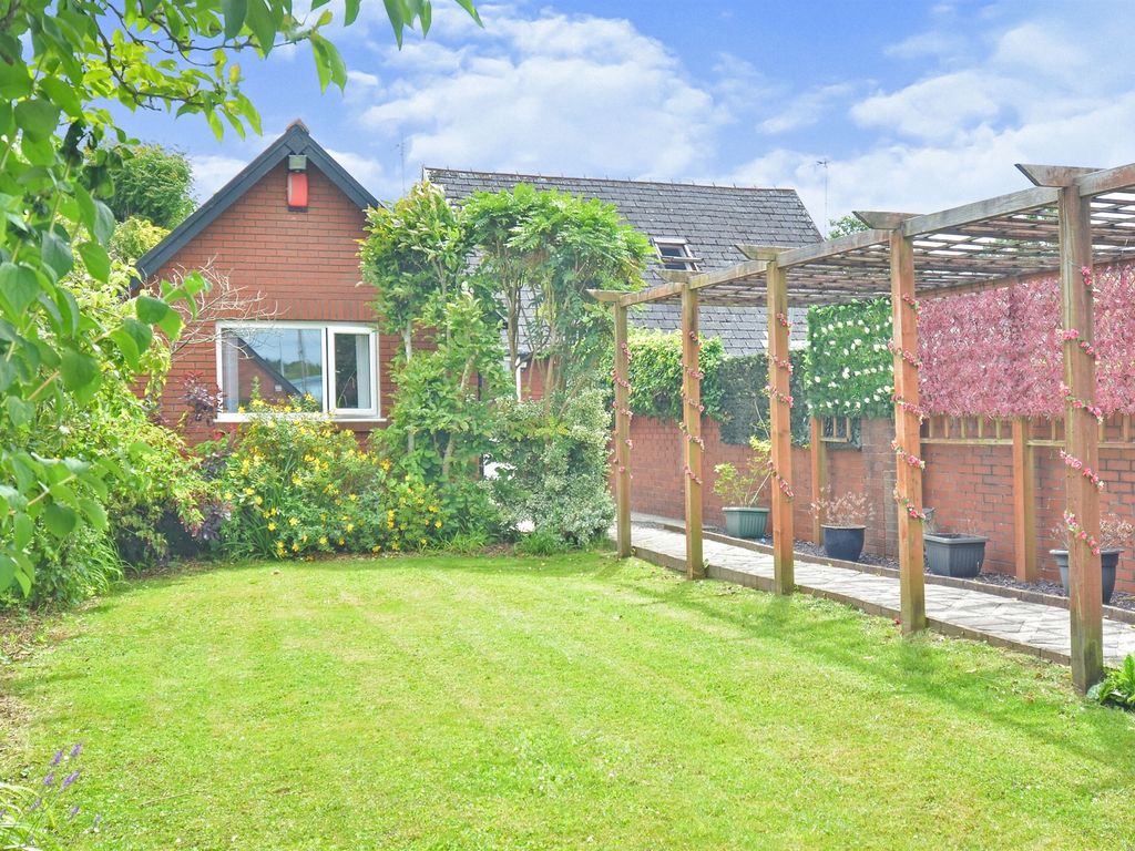 3 bed detached bungalow for sale in Station Road West, Wenvoe, Cardiff