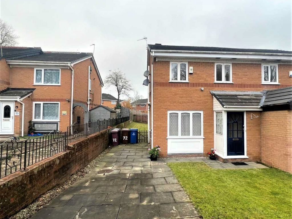 2 bed semidetached house to rent in Notre Dame Gardens, Blackburn