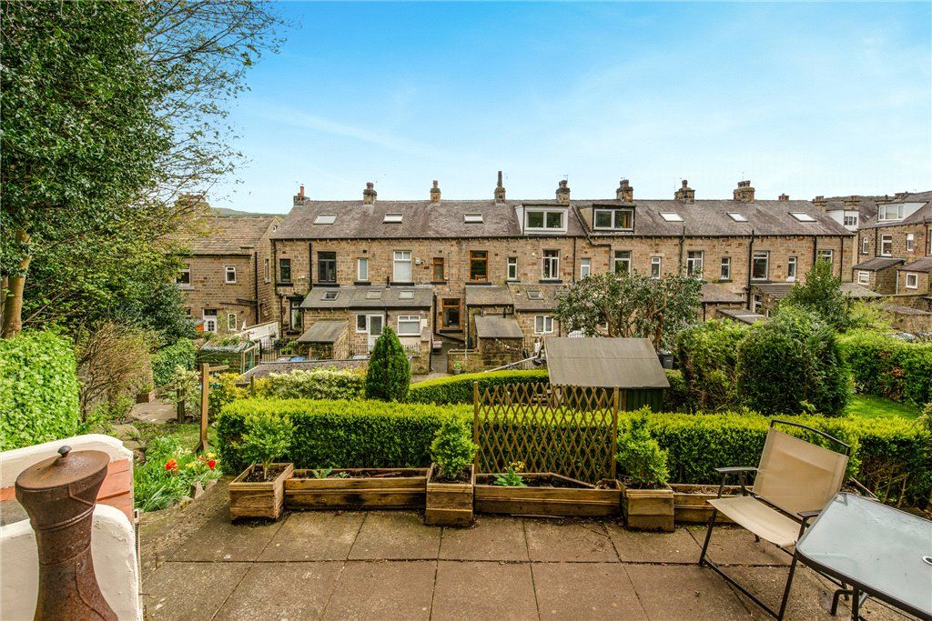 2 bed terraced house for sale in Belgrave Road, Bingley, West Yorkshire