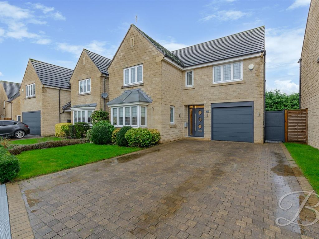 4 bed detached house for sale in Barn Owl Close, Church Warsop