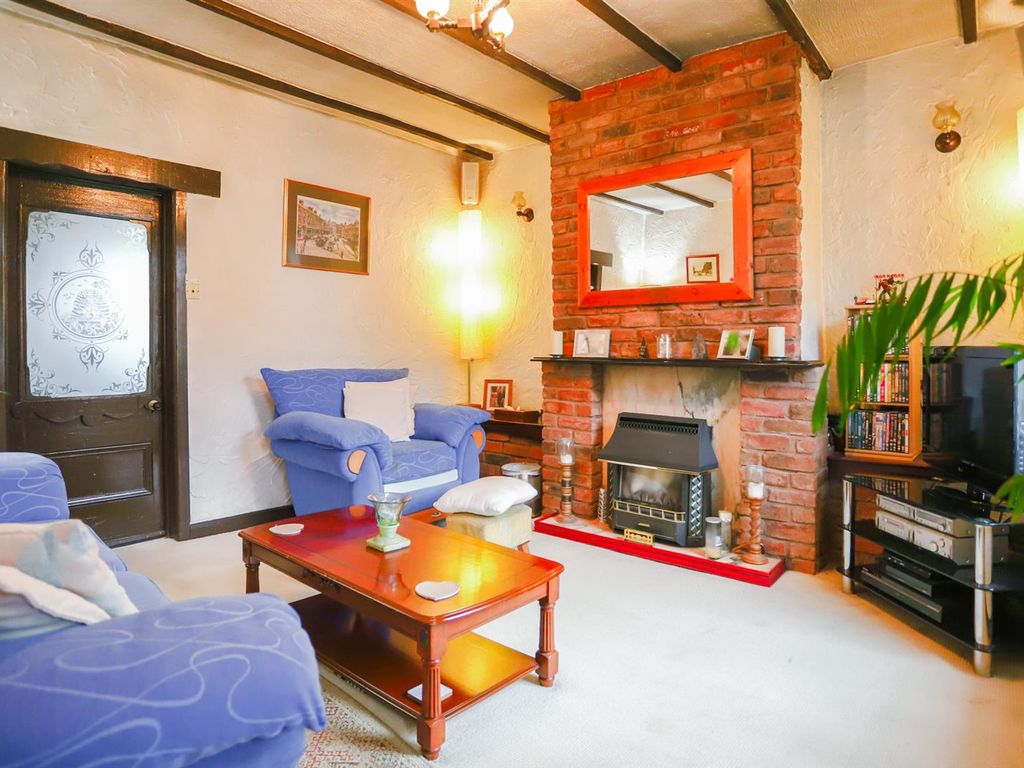 2 bed terraced house for sale in Dukes Brow, Blackburn BB2, £105,000