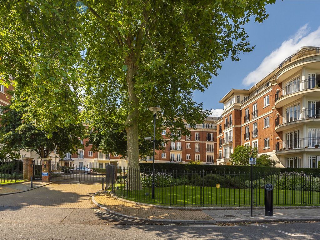 3 bed flat for sale in Clevedon Road, Twickenham TW1, £945,000 Zoopla