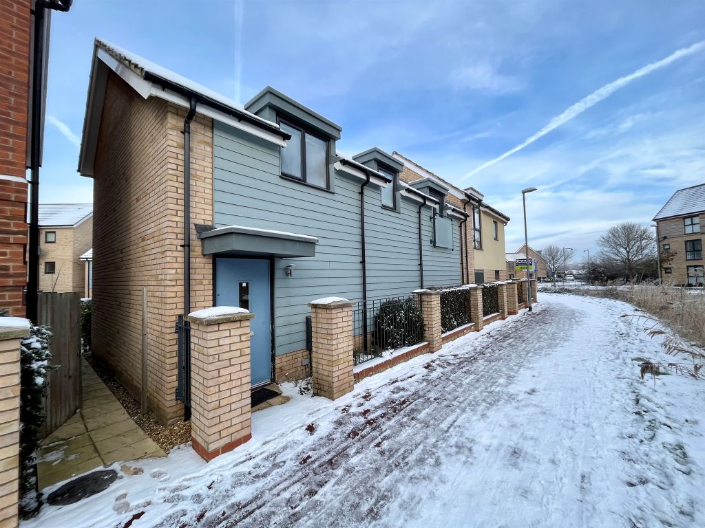 2 bed property for sale in Beaufort Road, Upper Cambourne, Cambridge