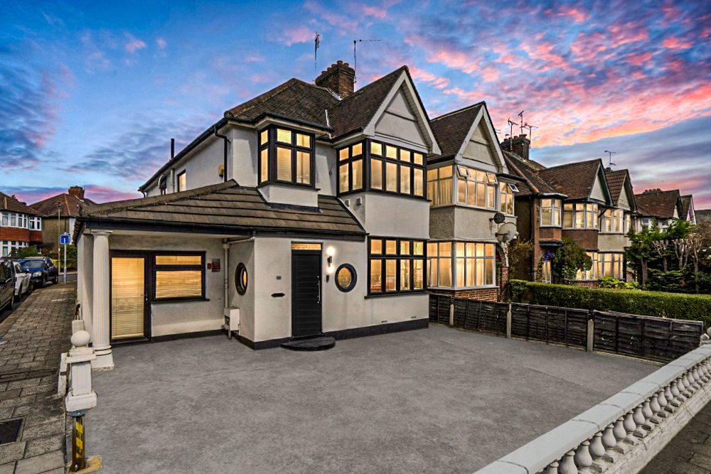 Watford Way Mill Hl NW7  