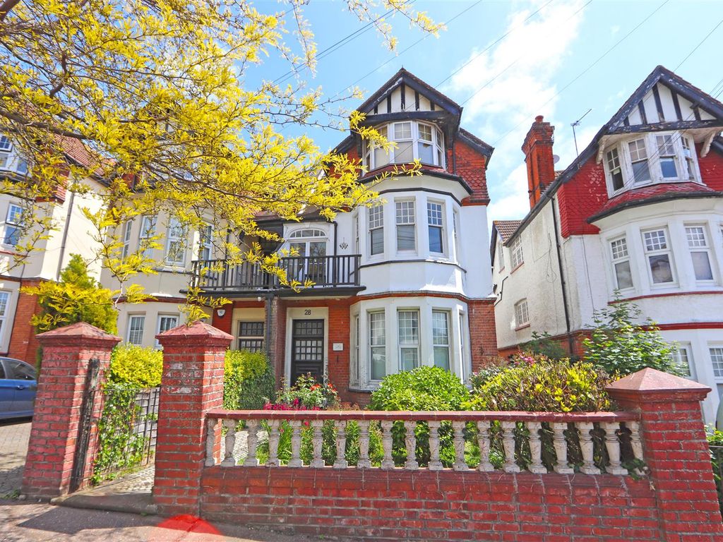 1 bed flat for sale in Palmerston Road, WestcliffOnSea SS0 Zoopla