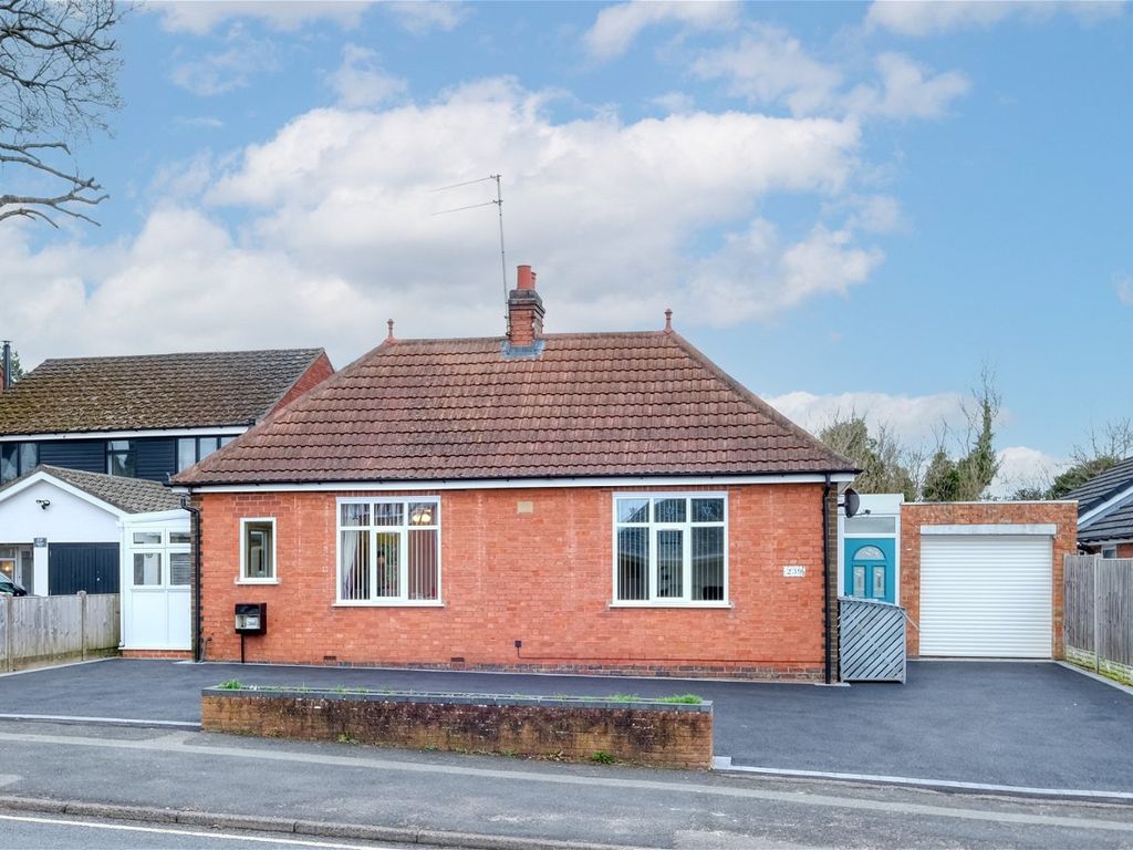 3 bed bungalow for sale in Evesham Road, Headless Cross, Redditch B97
