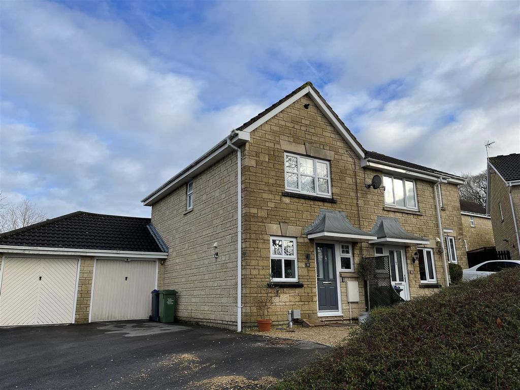 2 bed end terrace house for sale in Celandine Way, Chippenham SN14, £
